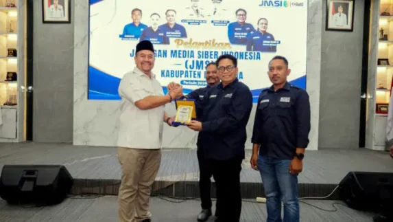 Bupati Baharuddin Siagian Hadiri Pelantikan PC JMSI Batu Bara Periode 2026-2031