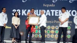 Bupati Baharuddin Siagian Raih Penghargaan Kementerian Hukum RI atas Komitmen Pelayanan Hukum di Batu Bara