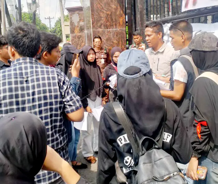 Mahasiswa Demo Kejati Sumut Minta Wali Kota Pematangsiantar Diperiksa