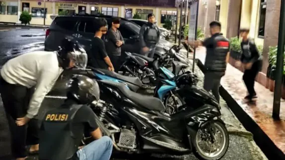 Polres Pematangsiantar Amankan Tiga Sepedamotor Knalpot Brong saat Patroli