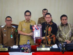Rico Waas Paparkan Strategi Efisiensi APBD 2025 di Sidang Paripurna DPRD Kota Medan