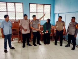 Usai Resmikan Fasilitas, Bhayangkari Sumut Salurkan 140 Set Meja dan Kursi untuk SD Terpencil di Karo