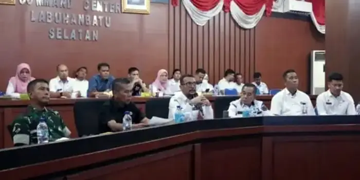 Bupati Labusel Fery Simatupang Matangkan Persiapan Pilkades