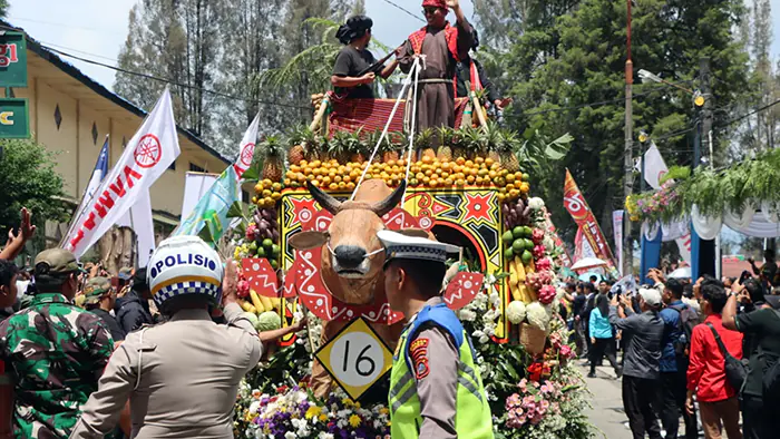 Festival Bunga dan Buah Karo 2026 Resmi Dibuka