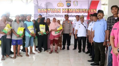 Kapolres Simalungun Salurkan Bantuan Kemanusiaan bagi Korban Angin Puting Beliung di Pematang Bandar