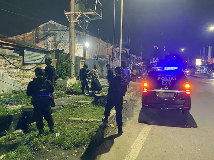 Patroli Brimob Polda Sumut Sisir Titik Rawan di Medan