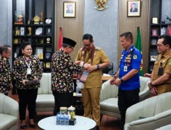 Rico Waas Ajak Seluruh Elemen Perkuat Pendidikan