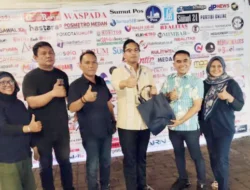 Rico Waas Kunjungi Stan PWPM di Bazar Kuliner UMKM APEKSI 2026, Borong Produk Lokal
