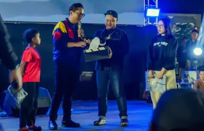 Rico Waas bersama Ribuan Warga Nobar Final Piala Dunia 2026
