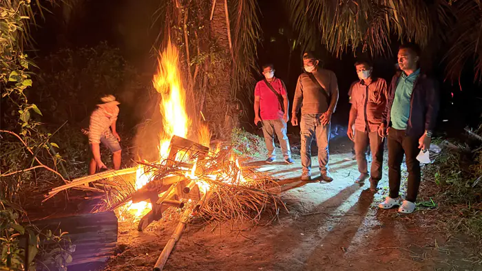 Tim Gabungan Polres Langkat Musnahkan Dua Titik Diduga Lokasi Penyalahgunaan Narkoba di Desa Bubun