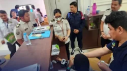 Utamakan Pelayanan, Klinik Lapas Bersama Kepala KPLP Tangani Pengunjung yang Alami Gangguan Kesehatan