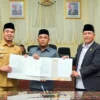 Wakil Bupati Batu Bara Sampaikan Komitmen Penguatan Tata Kelola Keuangan Daerah dan Transformasi BUMD di Rapat Paripurna DPRD
