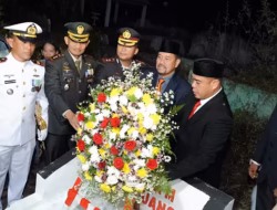 Bupati Batu Bara Hadiri Upacara Malam Taptu dan Pimpin Ziarah ke Makam Pejuang