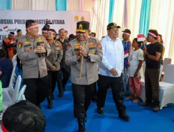 Kapolda Sumut Cek Langsung Pemeriksaan Kesehatan Gratis untuk Warga Samosir