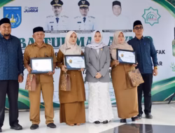 Wali Kota Langsa Serahkan Baitul Mal Award 2026