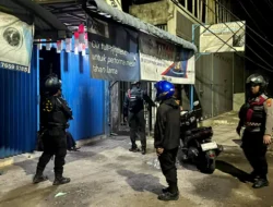 Tim Macan Polres Pelabuhan Belawan Amankan Sajam Saat Patroli
