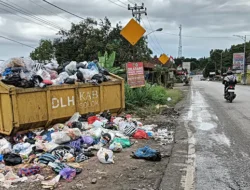 Tumpukan Sampah di Depan BPJS “Berlibur” Tiap Akhir Pekan